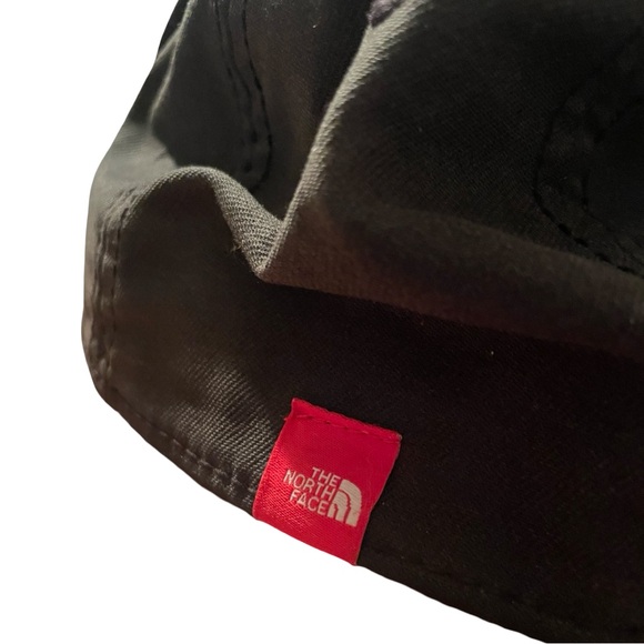The North Face Flex Black and White Baseball Cap Size L/XL - Picture 3 of 4